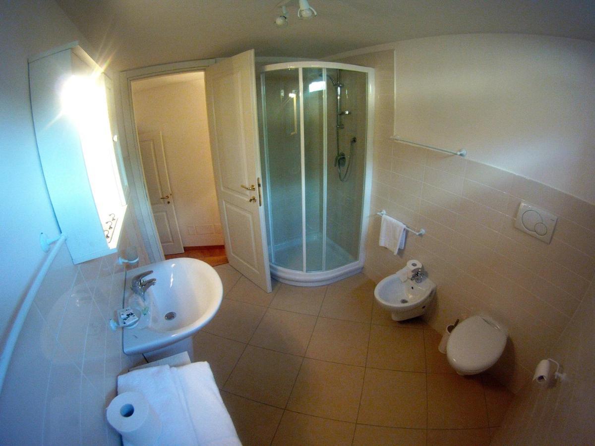Charmante Apartament Lake Front มัลเชซิเน ภายนอก รูปภาพ